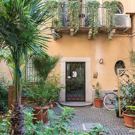 Flowers' Lane Milan Luaran gambar